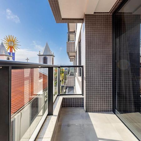 Confortavel Loft Em Condominio Com Piscina Бомбиньяс Экстерьер фото