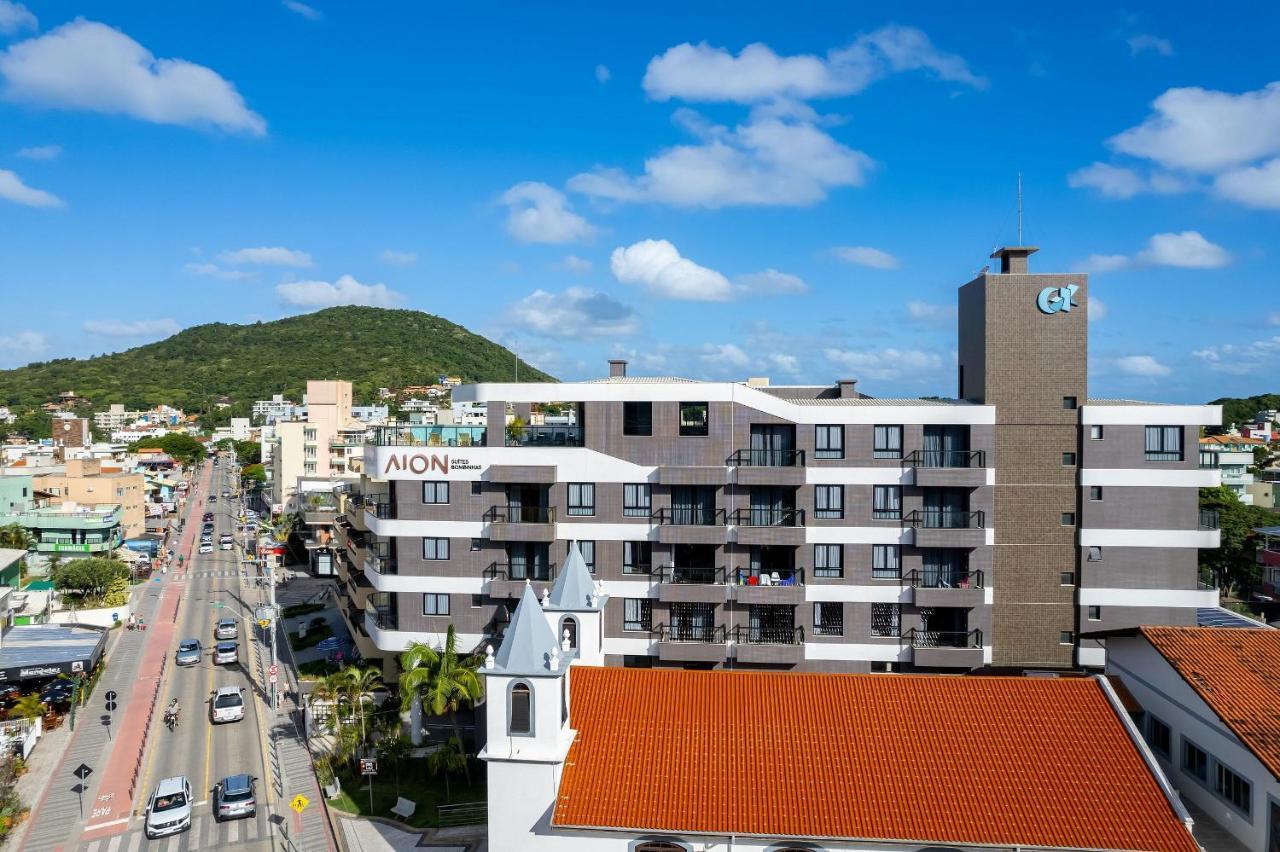 Confortavel Loft Em Condominio Com Piscina Бомбиньяс Экстерьер фото
