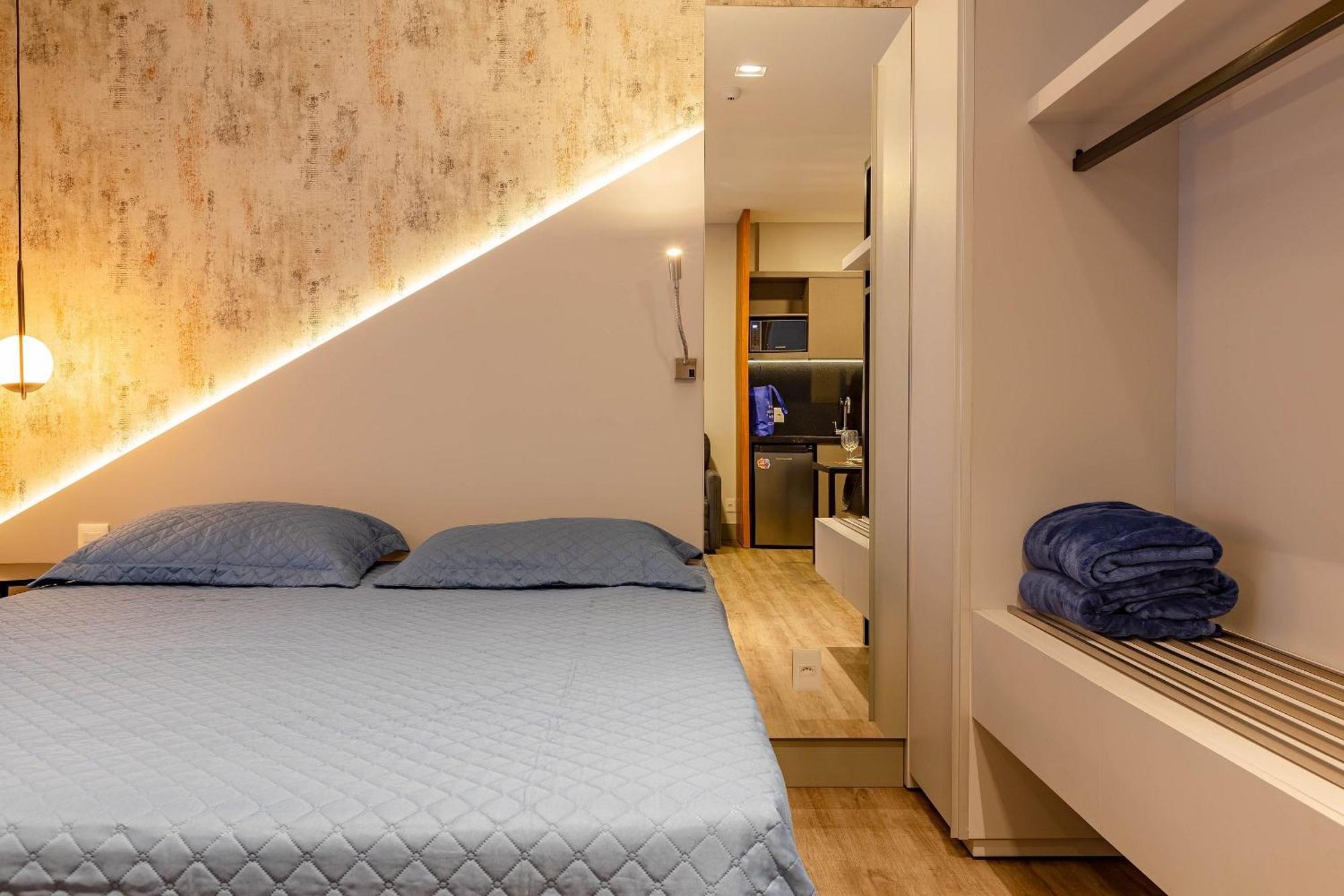 Confortavel Loft Em Condominio Com Piscina Бомбиньяс Экстерьер фото